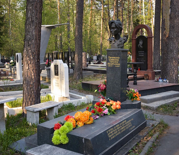 «Память и памятники Заельцовского кладбища»