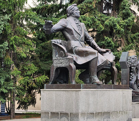 Памятник М.И. Глинке