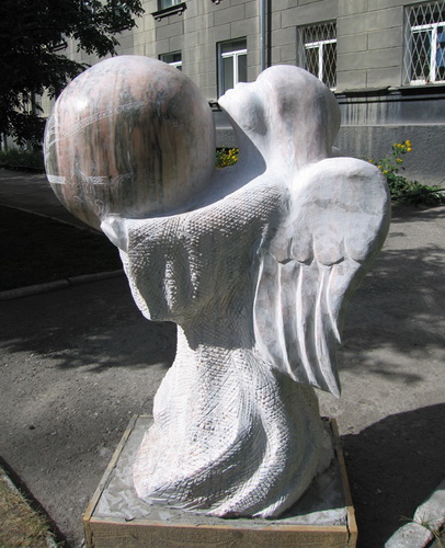 Памятник ангелу-хранителю  №1