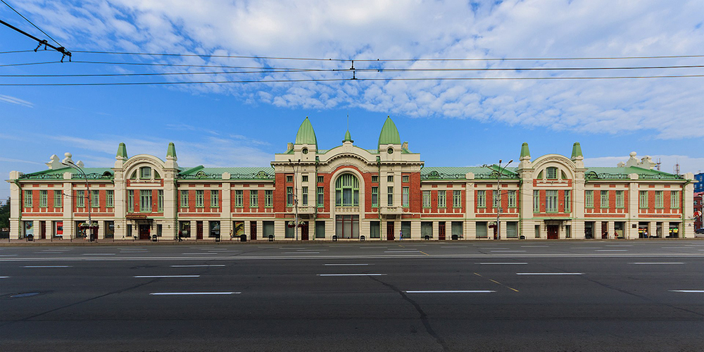 Городской торговый корпус © Alexander Savin, WikiCommons