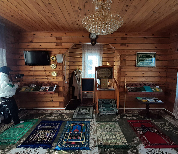Обзорная экскурсия по Колывани, музей Чатских татар и национальный обед