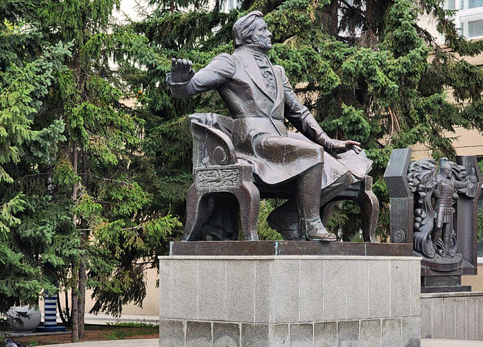 Памятник М.И. Глинке №2